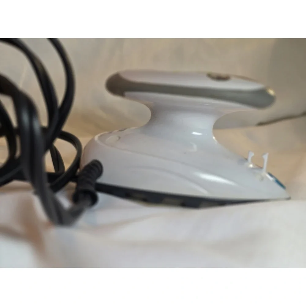 Steamfast SF-727 Mini Steam Iron For Travel Sewing And Quilting Stream Wrinkles